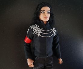 Michael Jackson doll Elisabeth Taylor 65th birthday