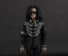 Michael Jackson doll This is It pressconference 