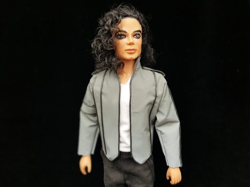 Michael Jackson Dolls Heal the World silver reflecting jacket