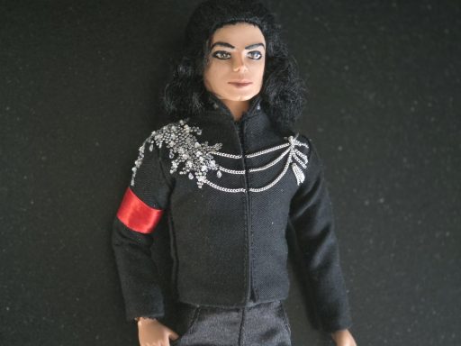 Michael Jackson Dolls Elisabeth Taylor 65th birthday party